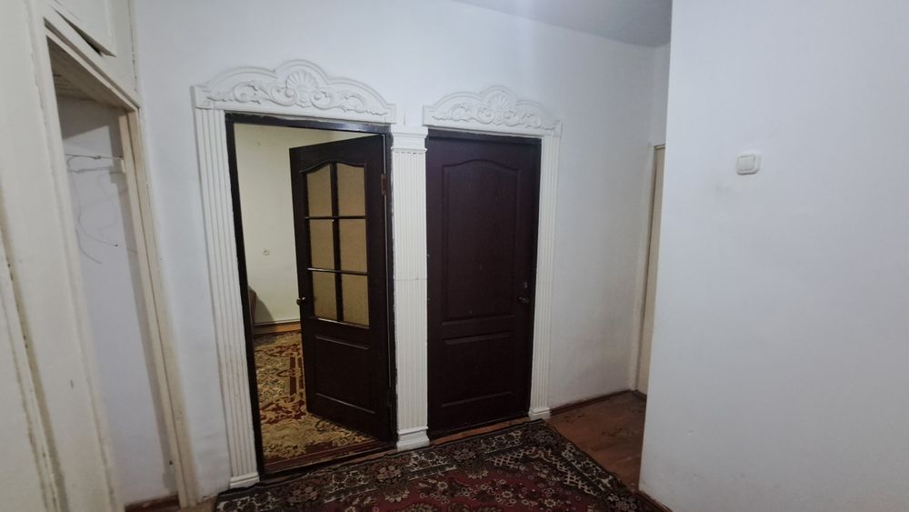 Чирчик шахар 
Троицкий 14-мактаб ёнида
#2-хона 4-этаж 
Квартира ижа