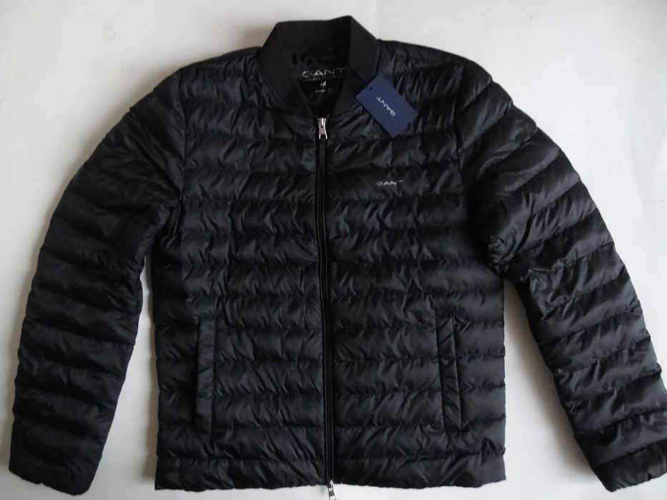GANT,размер М,ново оригинално мъжко  пухено яке.