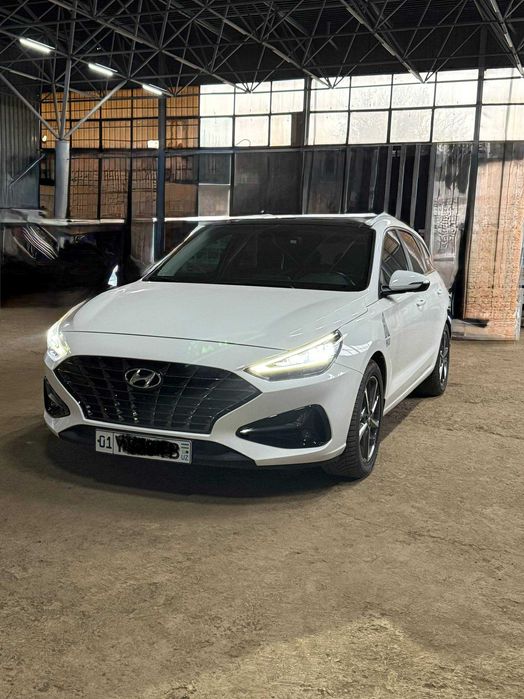 Продается Hyundai i30 2022 года в отличном состоянии