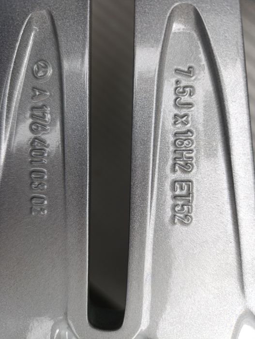 O janta originala Mercedes AMG A class W 176 18'' nouă