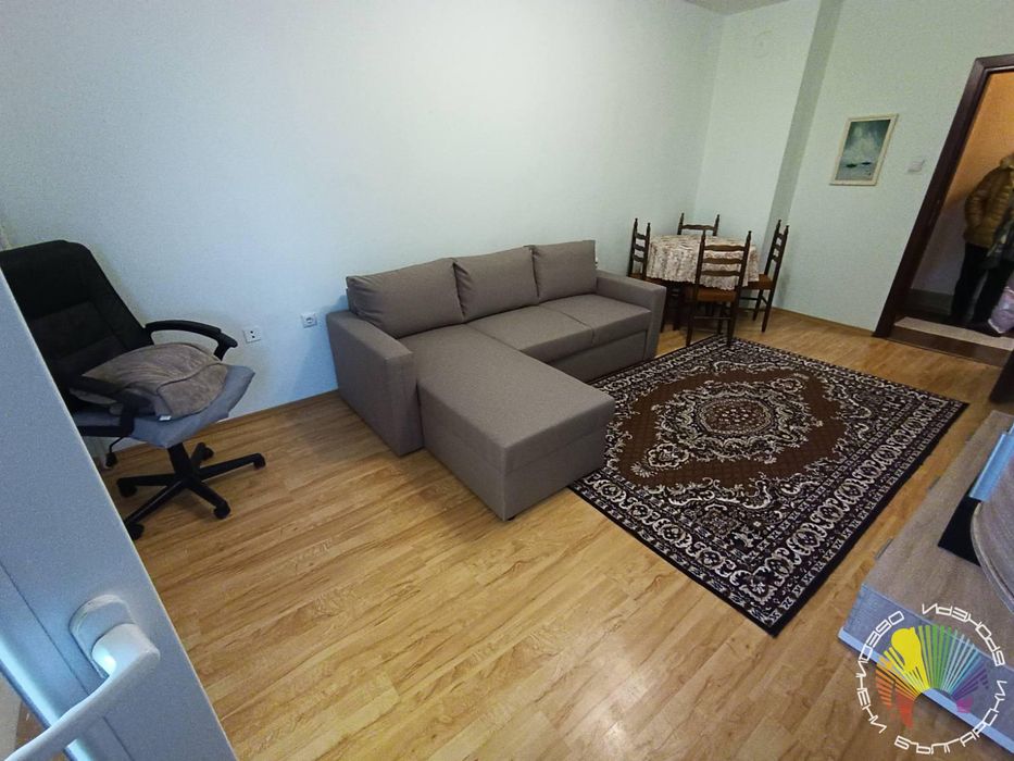 Дава се под наем Двустаен апартамент в Бургас, Славейков - 65 кв.м за 306 € - Снимка #1