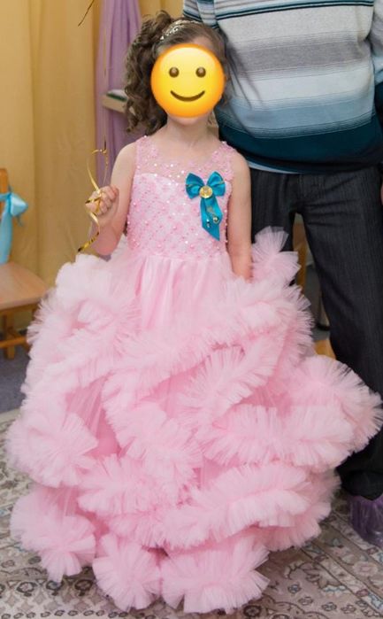 Платье бальное на девочку 5-6 лет