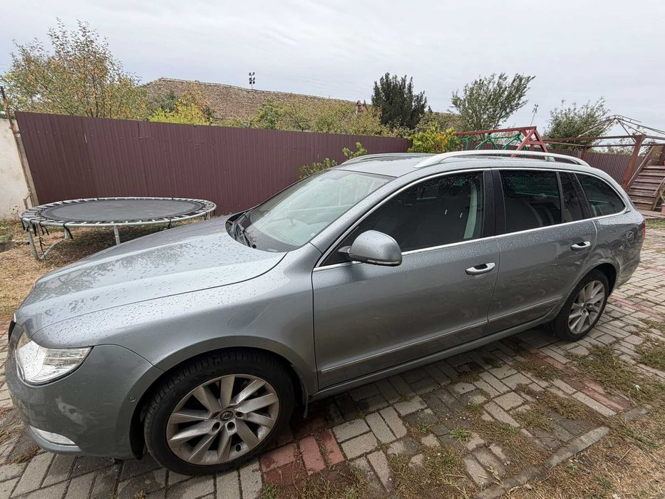 SKODA Superb 2012 — imagine 5
