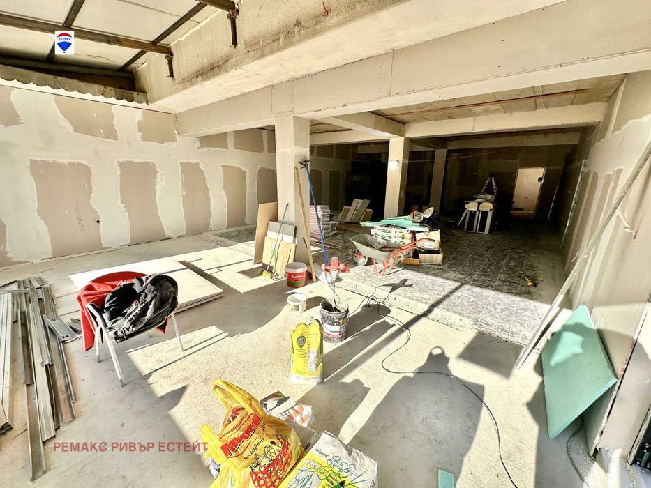 Търговско помещение/ МАГАЗИН ПОД НАЕМ  кв. Дружба 3