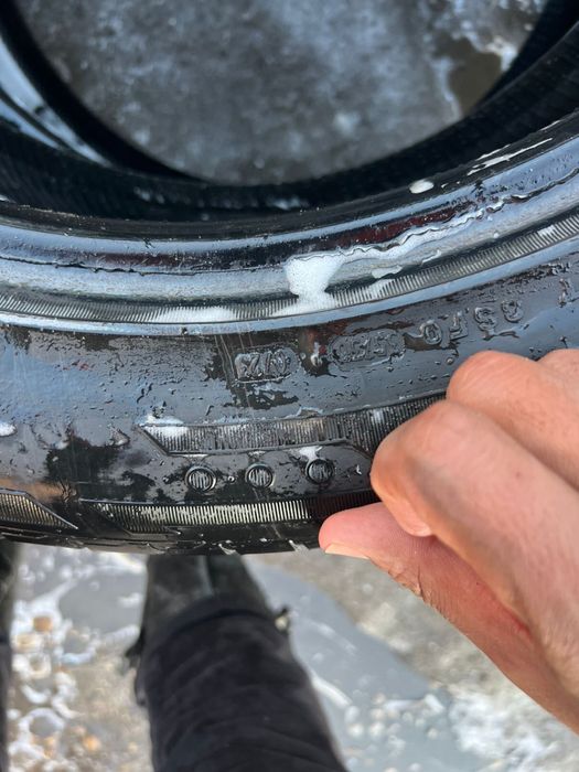 Продам летние шины 235.55.R19