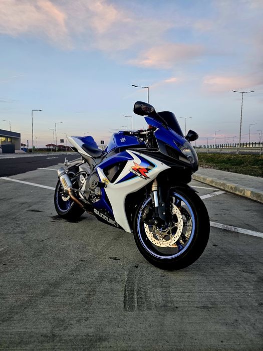 Suzuki GSXR K7  600