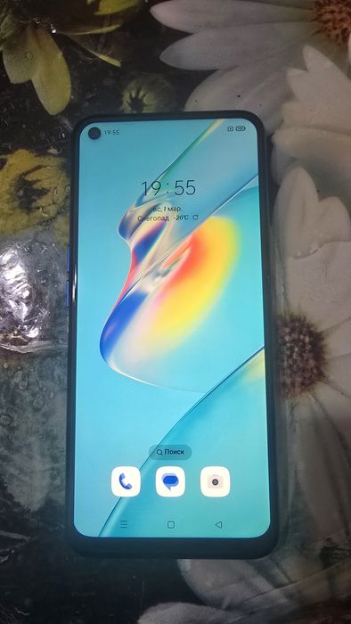 Продаётся бу смартфон