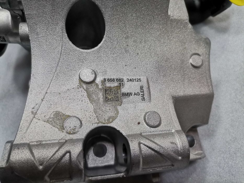 Нова Водна Помпа BMW G30 G31 G32 G01 G02 / B48 - 8658682