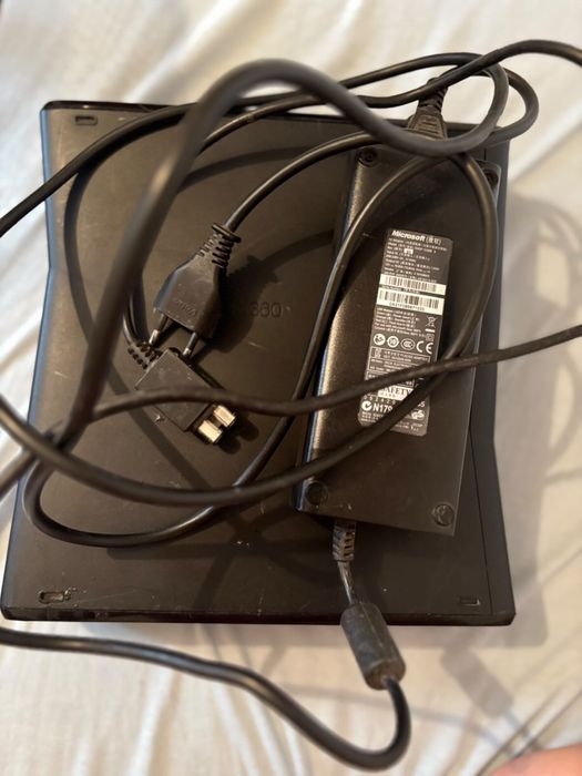 Vand xbox 360 , mai multe detali in privat