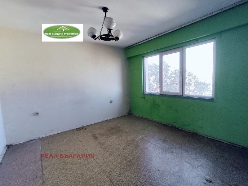 Продава се Двустаен апартамент в Русе, Център - 62 кв.м за 982 €/кв.м - Снимка #3