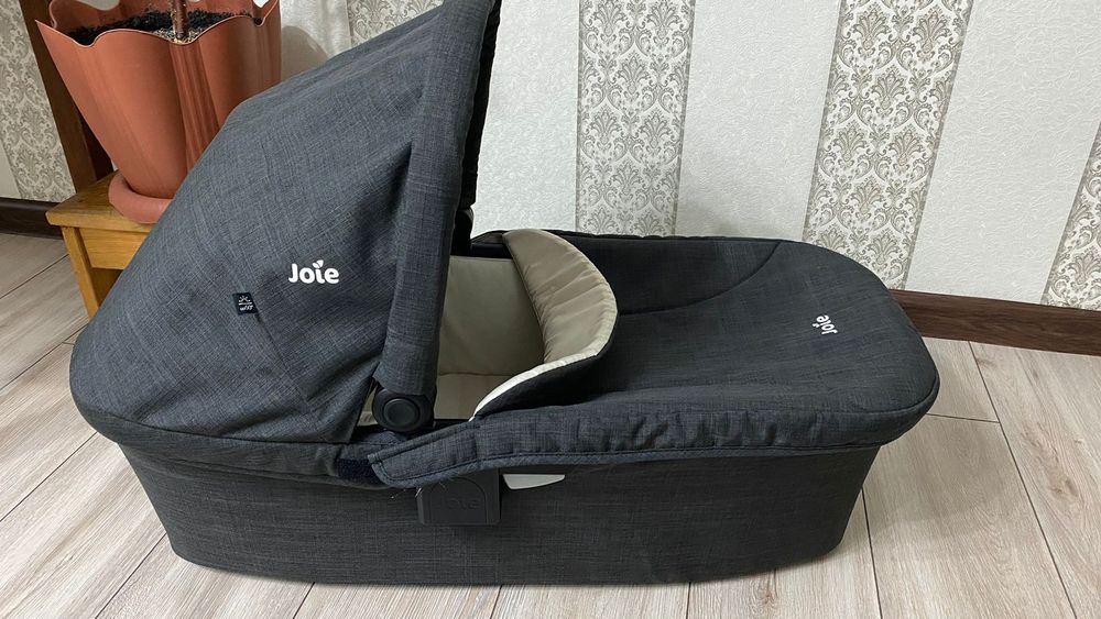 Ручной коляска на дорогу