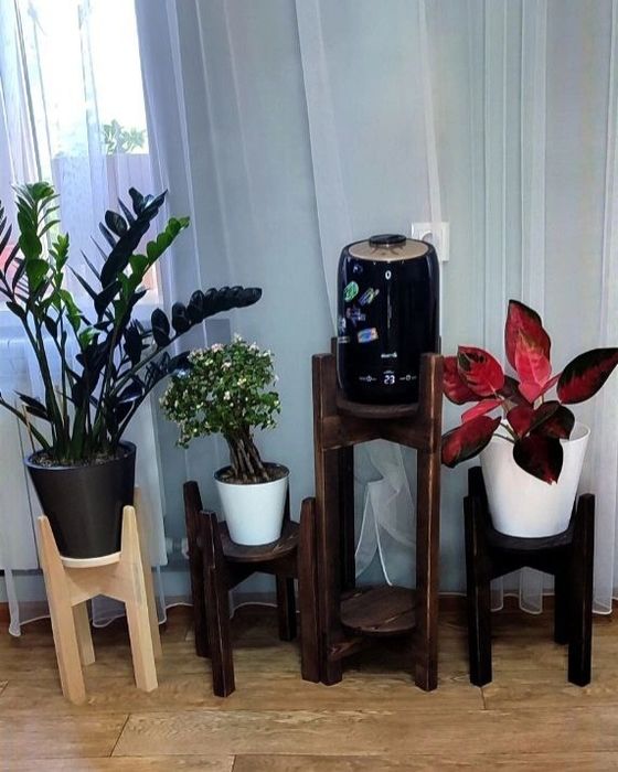 Подставки и Кашпо для цветов из натурального  дерева