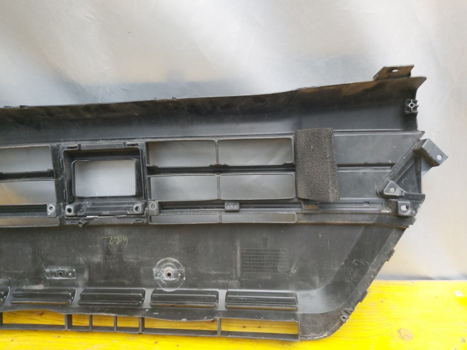 Грил решетка Suzuki Vitara 3 2018/2023г