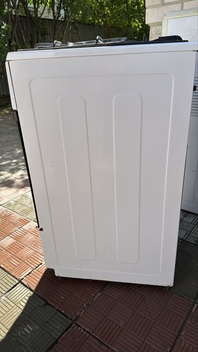 Продам Газовую плиту