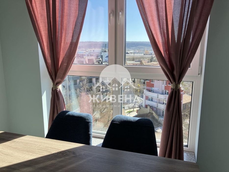 2-стаен апартамент под наем, Операта