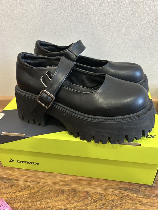 Продам туфли на платформе