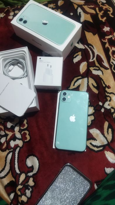 Айфон 11.    128 гб