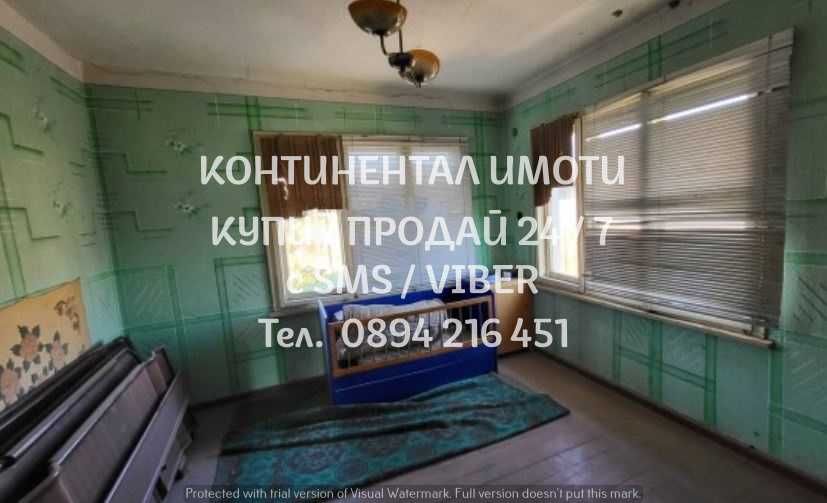 КОД 17216г. Двуетажна тухлена къща 150м2 с двор 700м на асфалт
