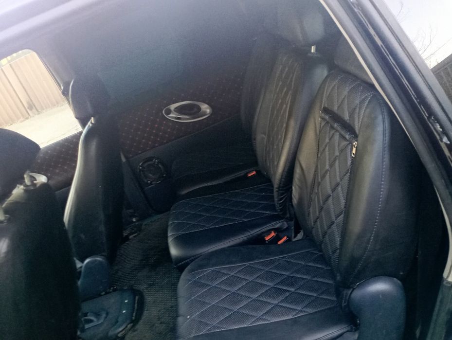 Продам хорошую машину