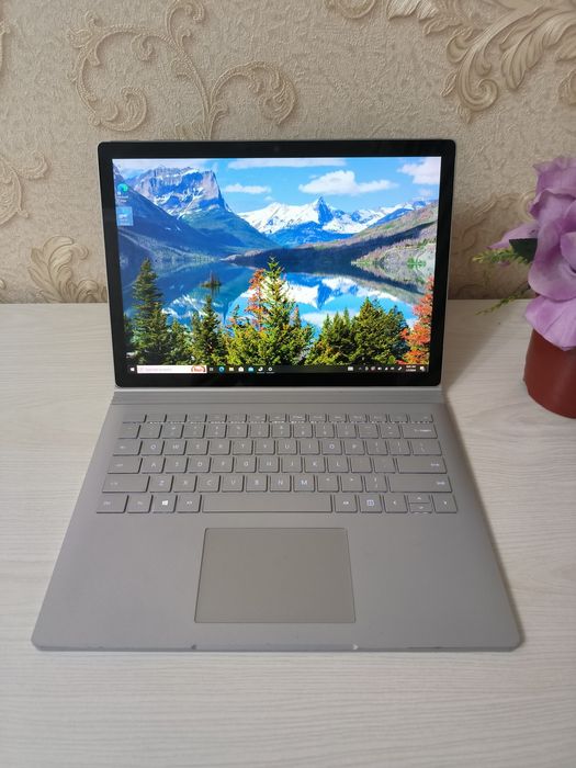 Microsoft Surface Book 2