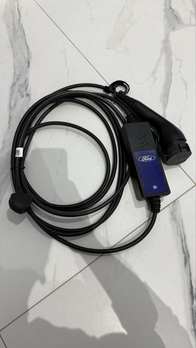 Vand cabluri pentru incarcare masini electrice pentru priza casnica