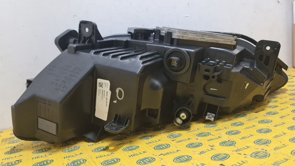 Far dreapta full led Tesla Model X 1034319-00-E