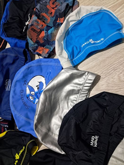 Шапочки для плавания, бассейна.