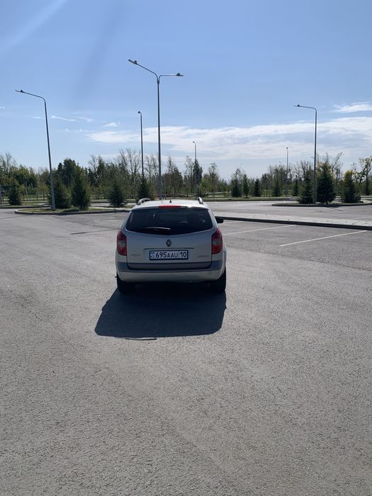 Рено лагуна 2 на полном ходу