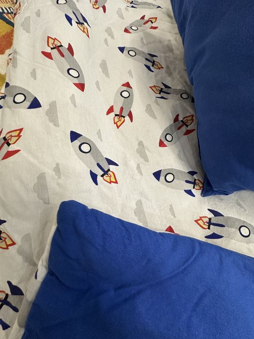 Продам одеяльце и подушки