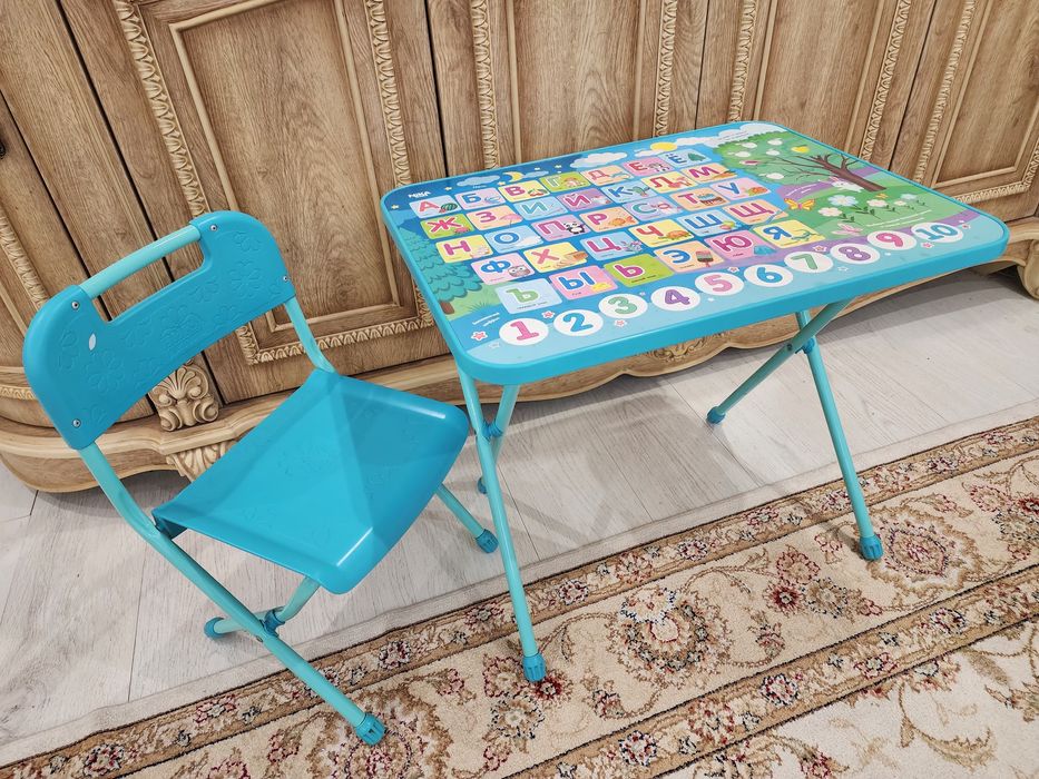Продам детский стол со стульчиком