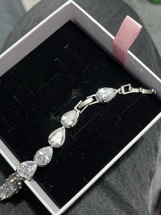 Bratara Givenchy Stones Iced Out Noua