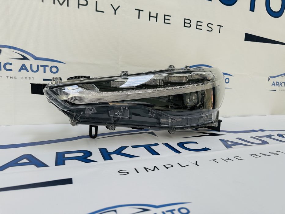 Far stanga Led Toyota Corolla Cross dupa 2021