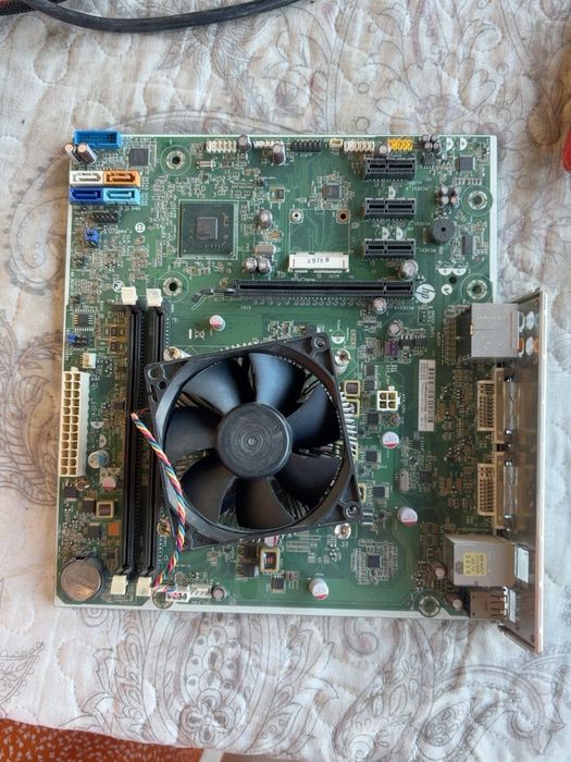 Продам материнскую плату HP