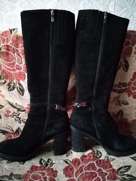 Продажа зимних женских сапог