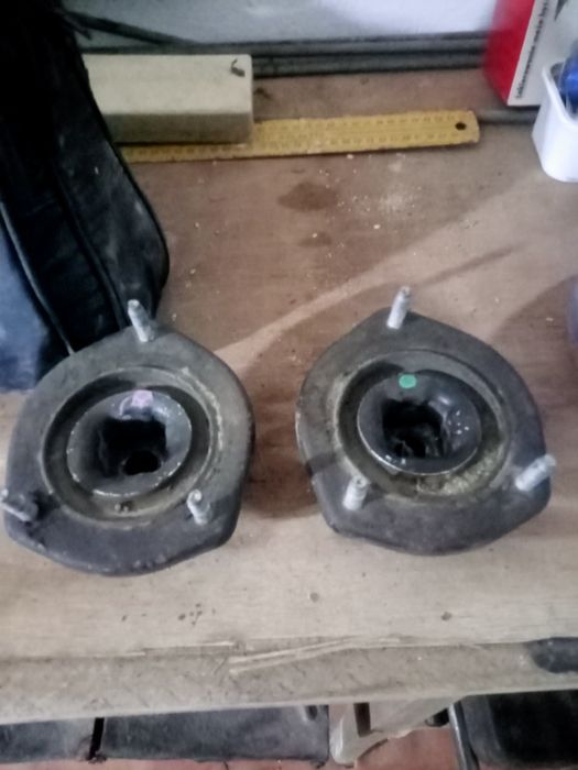 Продам чашки на тойота карина