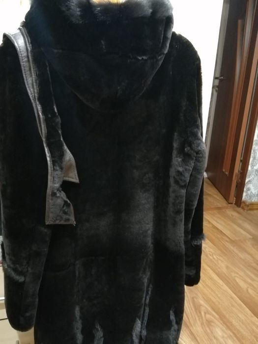 Продам мутоновую шубу