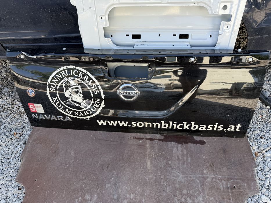 Капак Nissan Navara