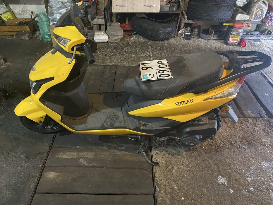 Скутер Соник проктически новый