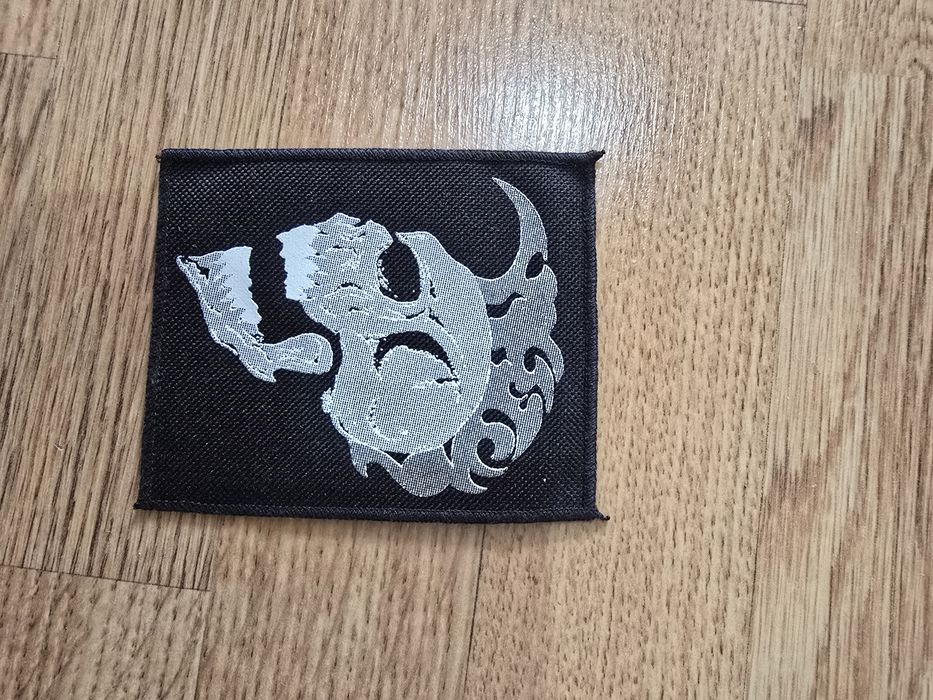 Продаю рок нашивки на одежду