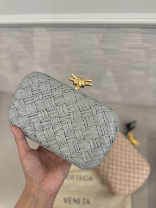 Bottega Veneta клатч