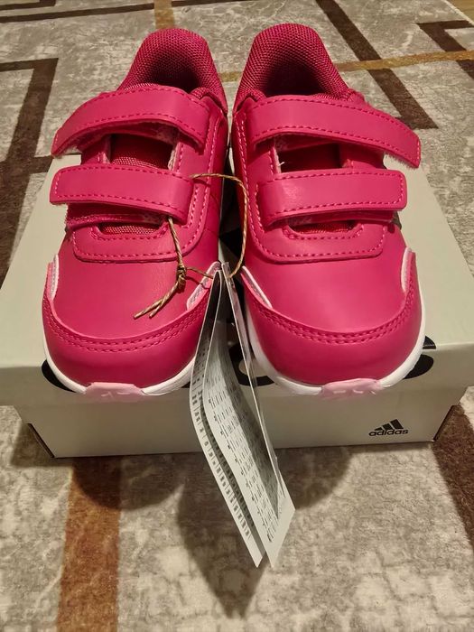 Маратонки Adidas за момиче номер 24