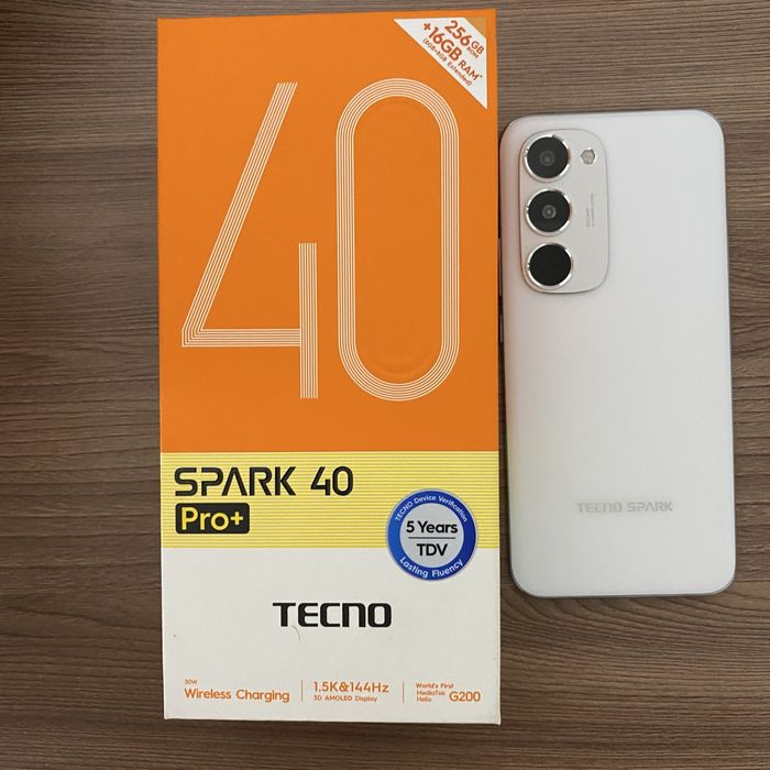 Продам Tecno Spark 40 Pro+, 8/256 на гарантии