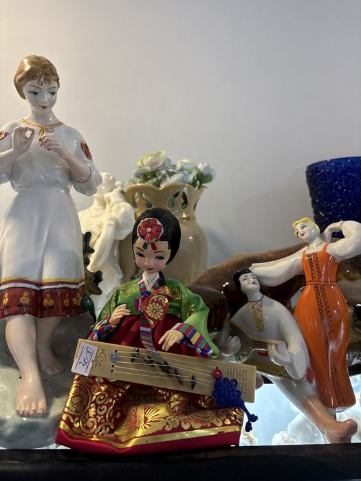 Статуэтки большой выбор продам