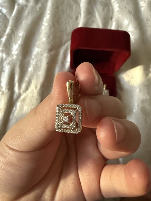 Золотые серьги , пробы 585