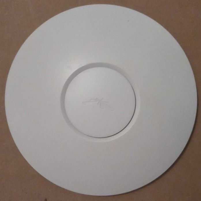 Access Point Ubiquiti UniFi AP LR – WiFi profesional, rază lungă