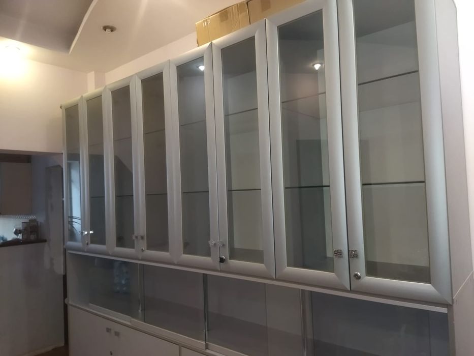 Шкаф для гостиной, кабинета