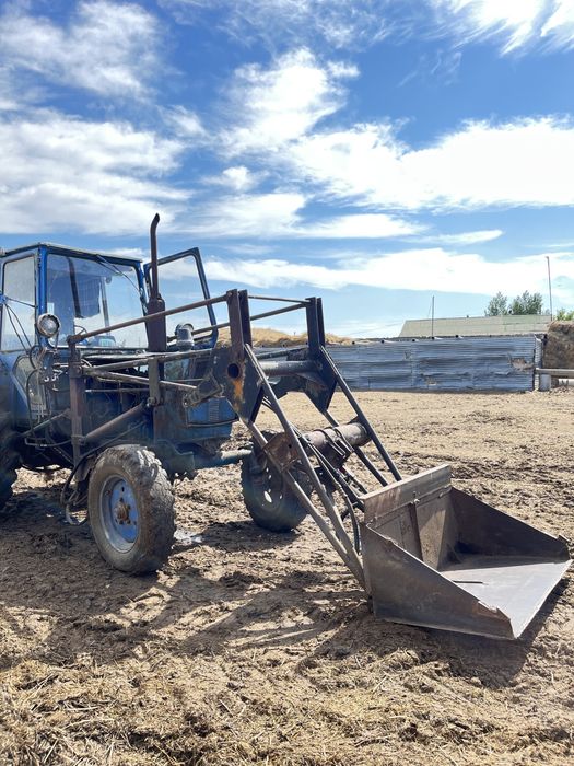 Продам трактор юмз