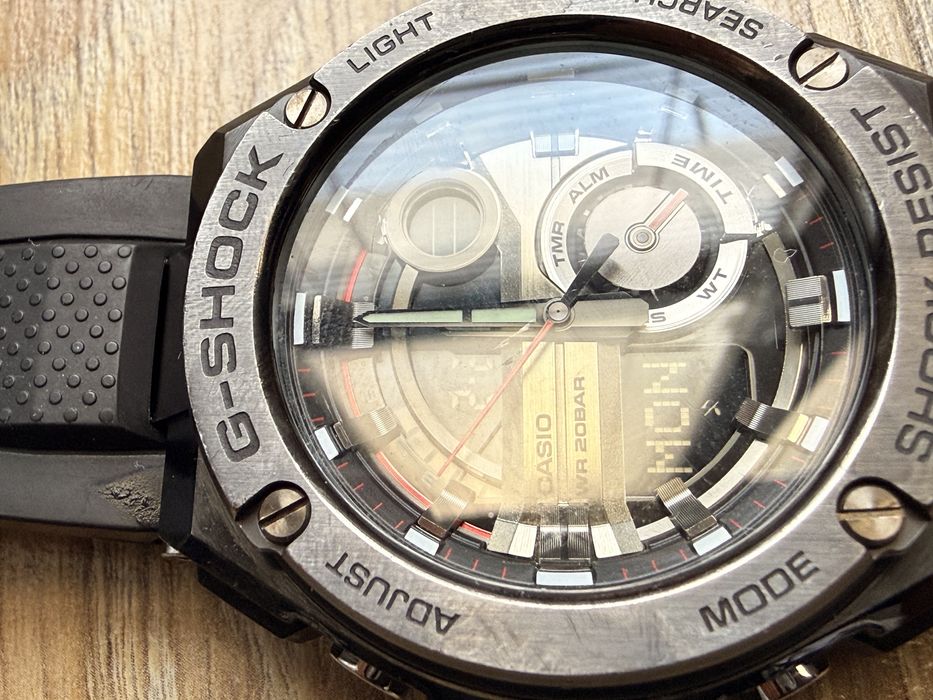 Casio G-Shock GST-210B-1ADR