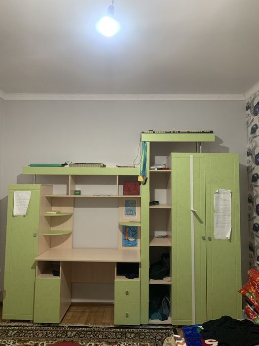 Гостинный стол и детский шкаф