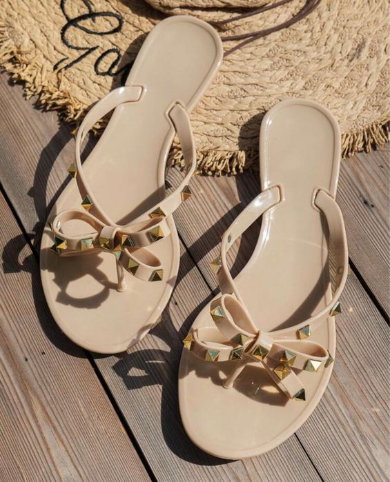 Papuci plati eleganti de vară cu nituri și funde